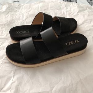 XOXO WEDGE BLACK LEATHER SANDALS! Size 9.5